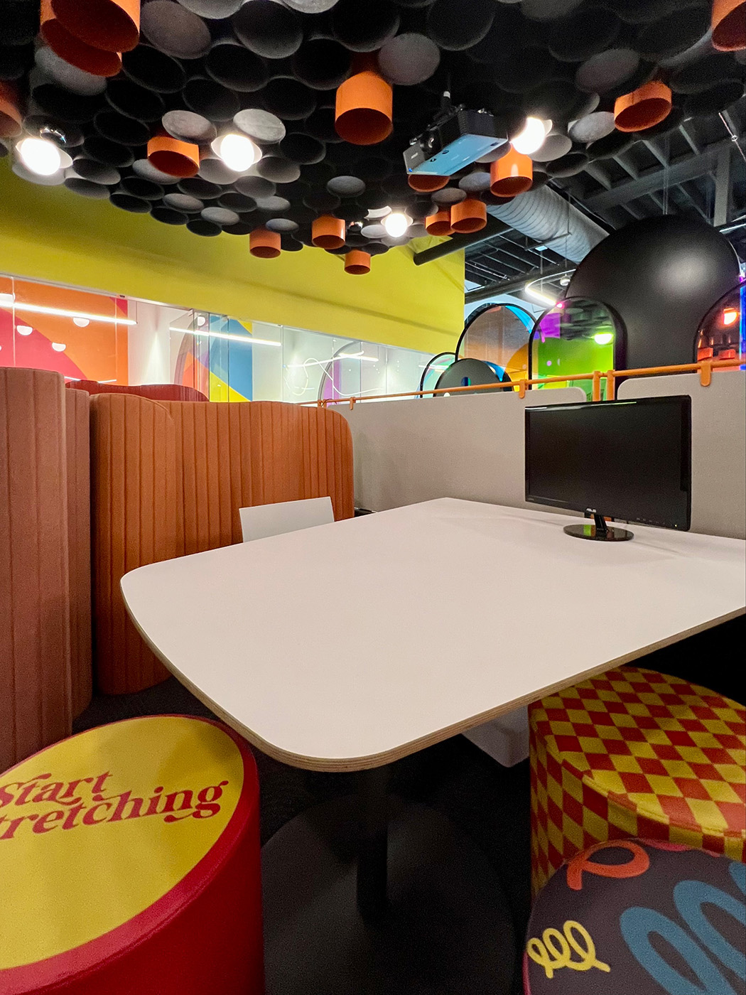 elasticity-office-with-focus-floor-from-zilenzio-3